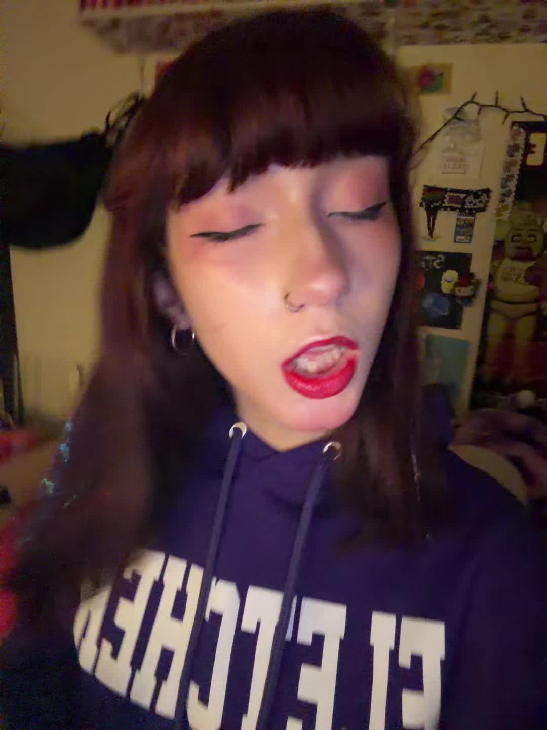 @ellemaxw
