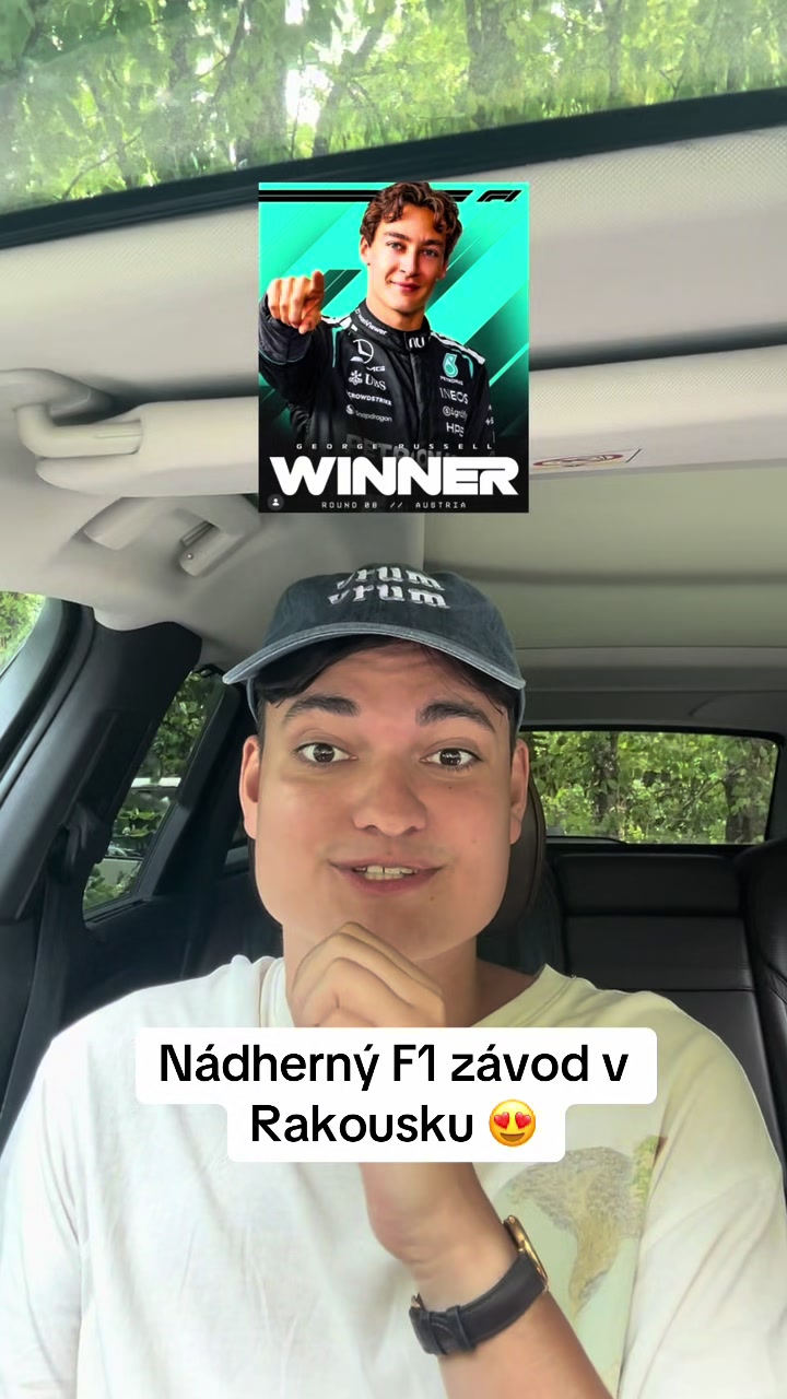 @V&eacute;va The News Guy
