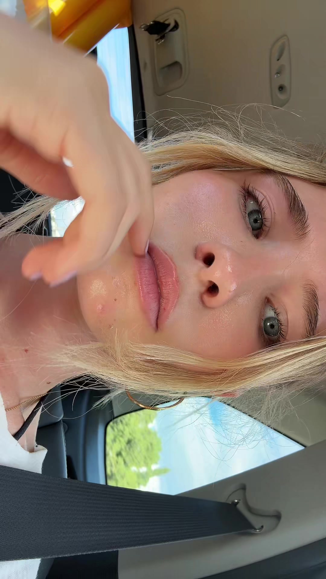 @hello_annmarie
