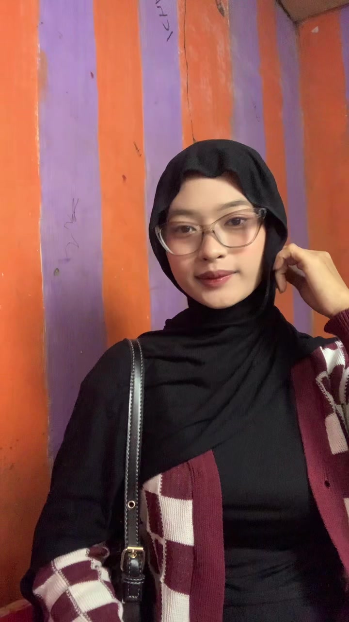 @hazeelnude0