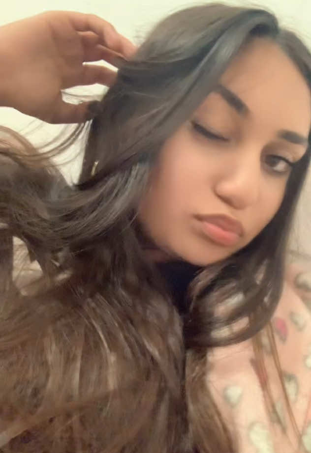 @🤍 𝐀𝐥𝐢._.𝐀𝐥𝐢 🤍
