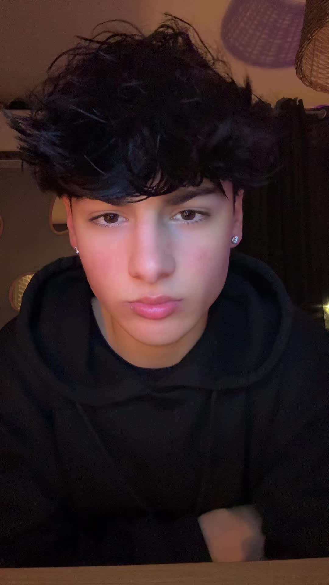 @L&Eacute;O