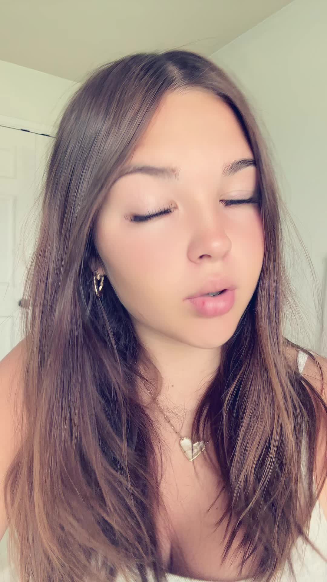 @nessa_477