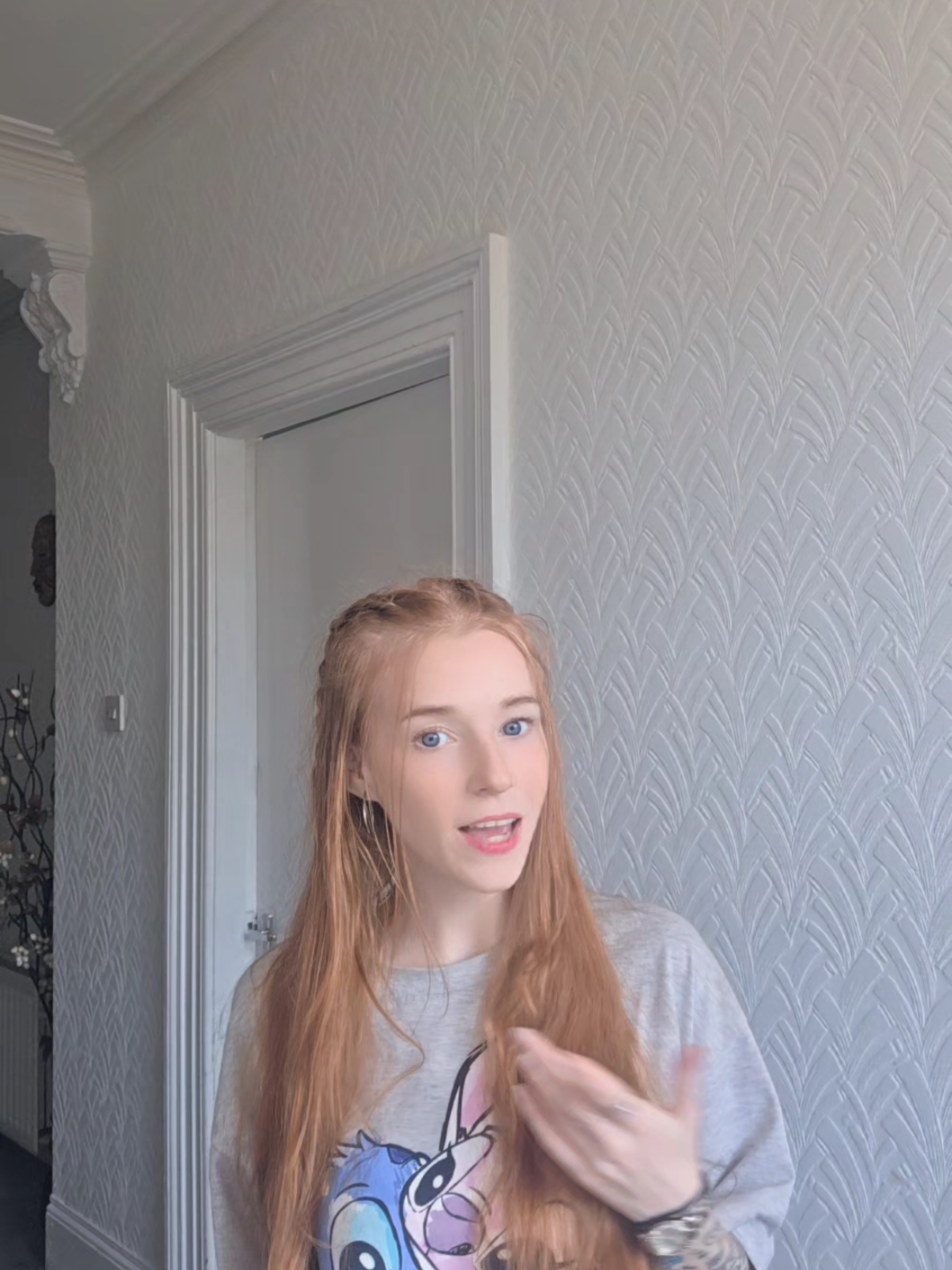 @LilRedCanvas