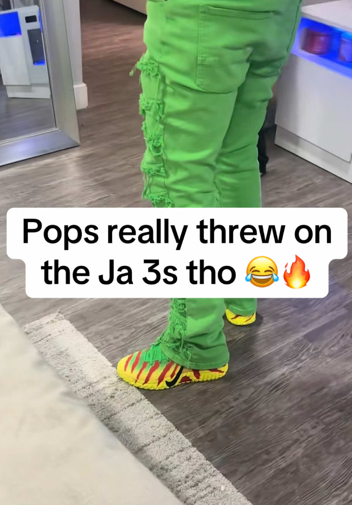 @B/R Kicks