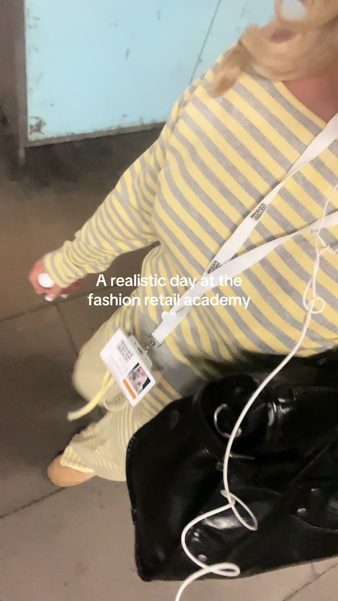 @E L L I E