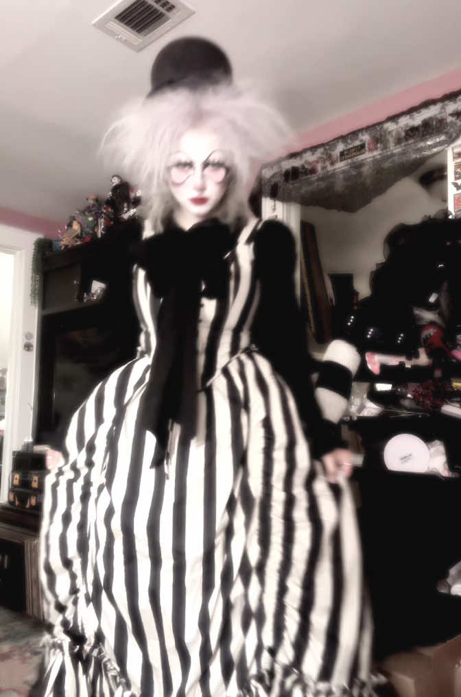 @dollygoth666