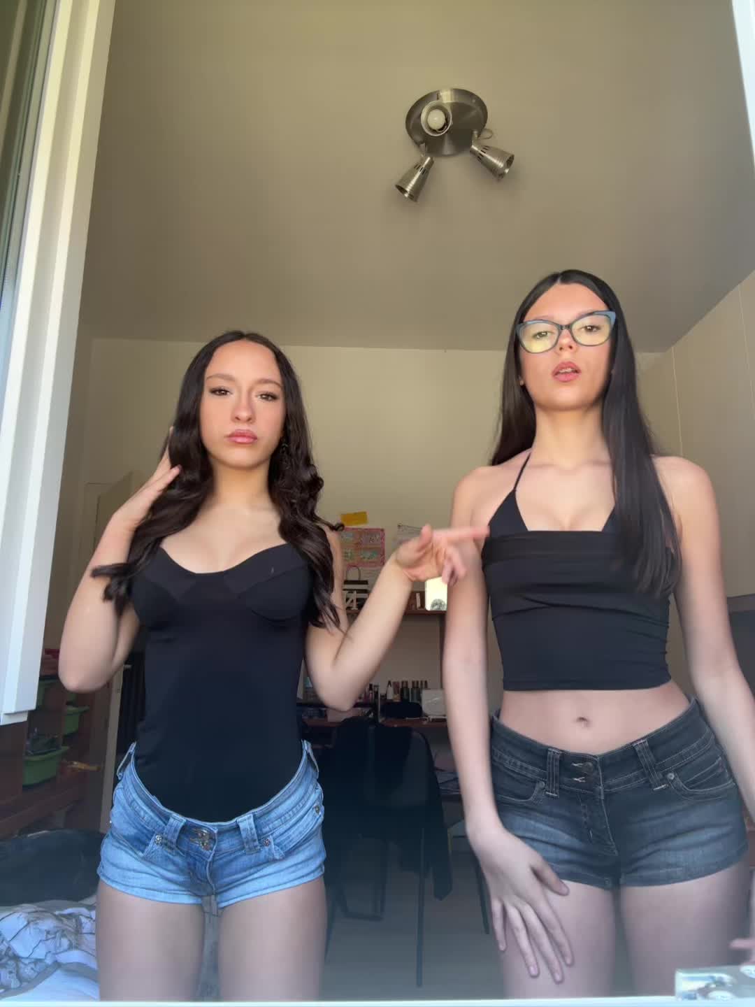 @dede&niki