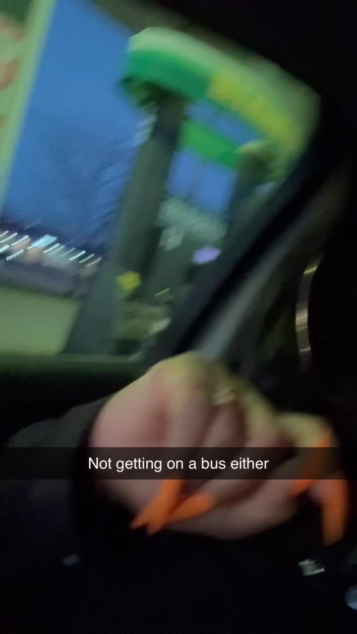 @The_Real_Lo