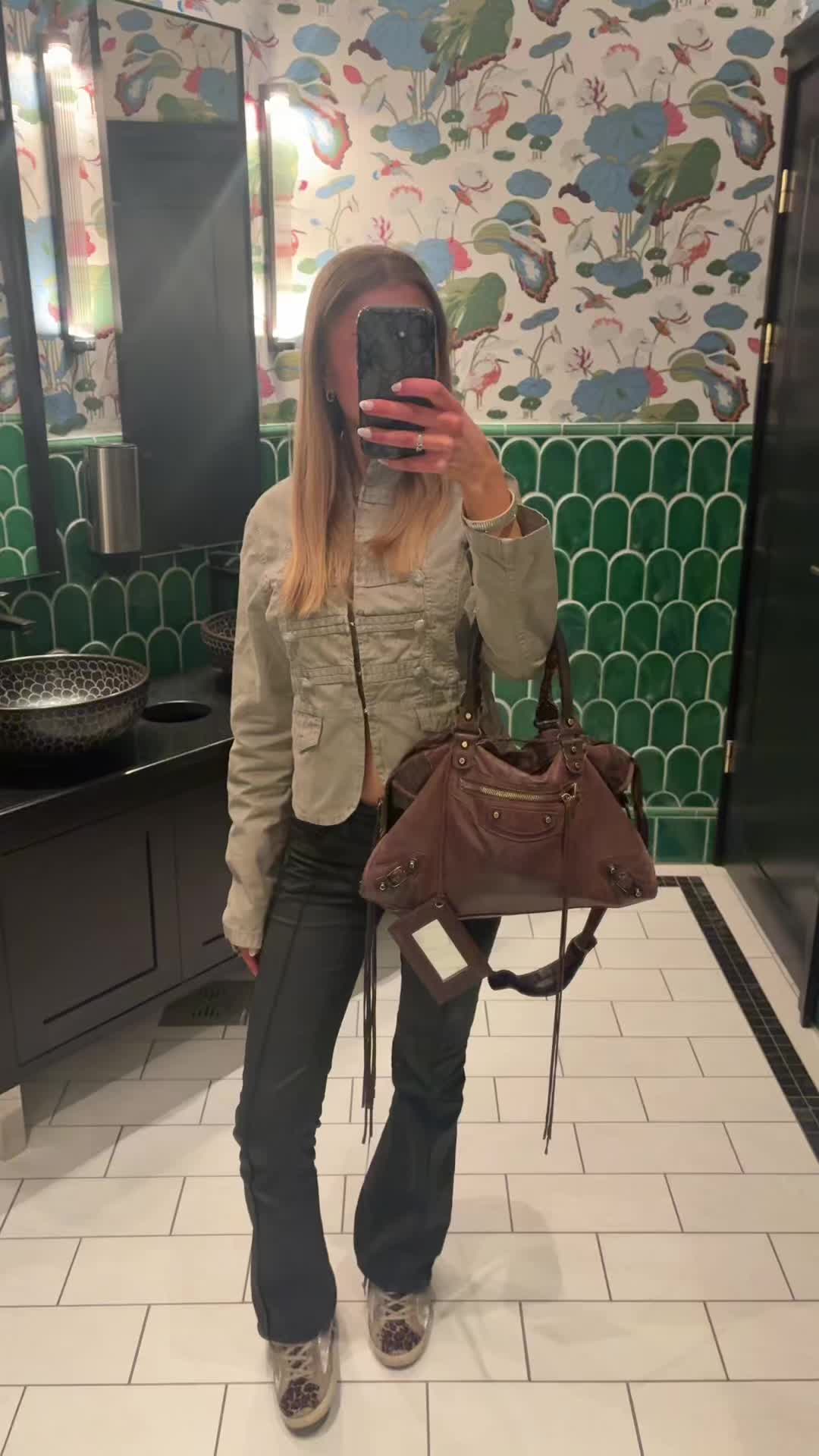 @𝐞𝐥𝐥𝐚