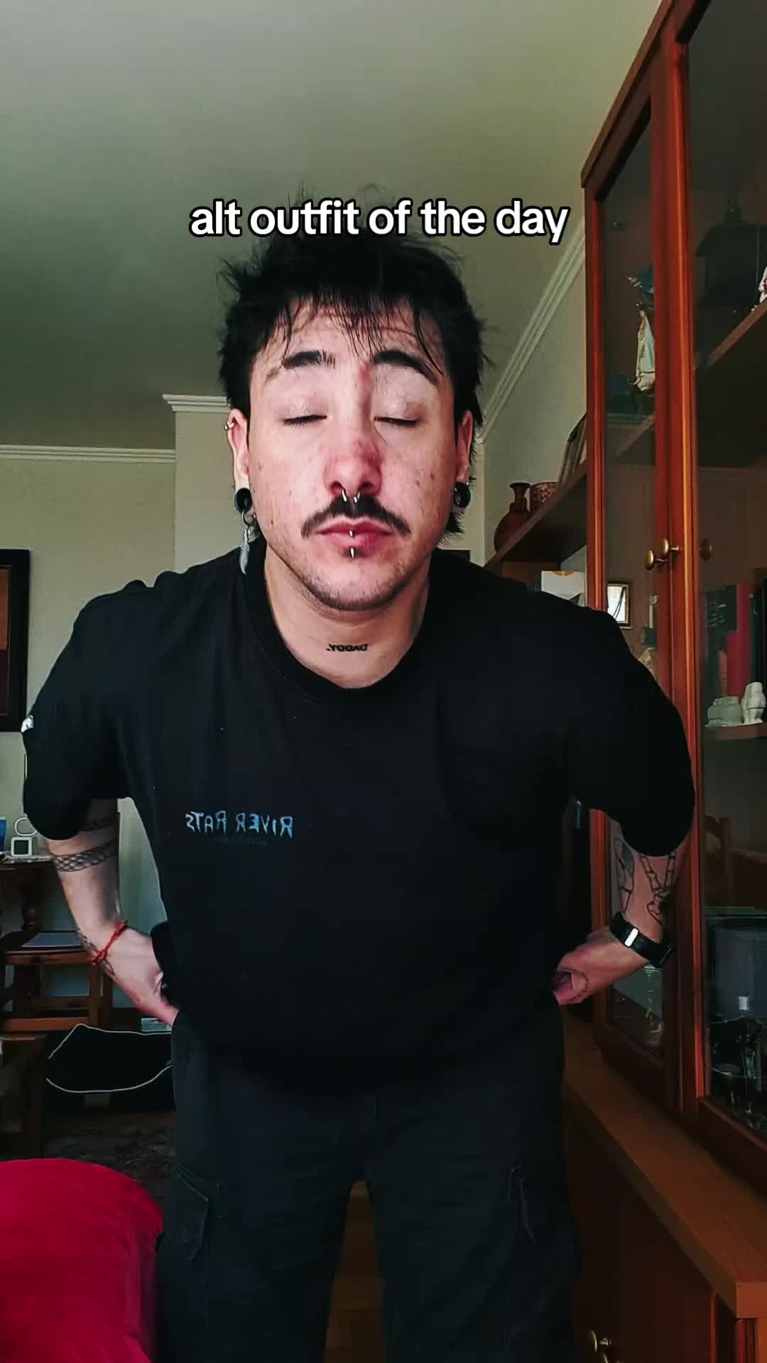 @𝐍𝐨𝐚𝐡