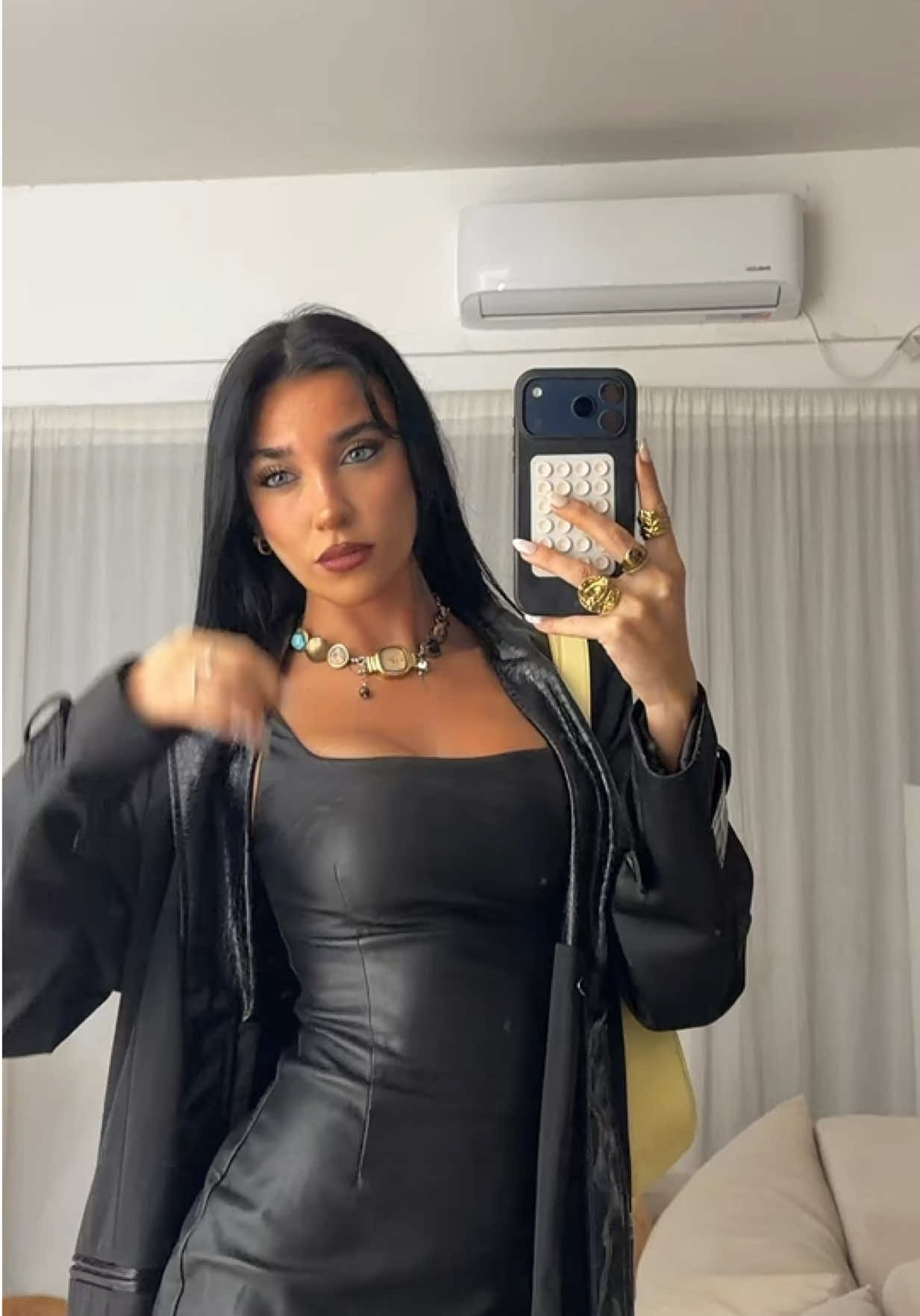 @María Clara