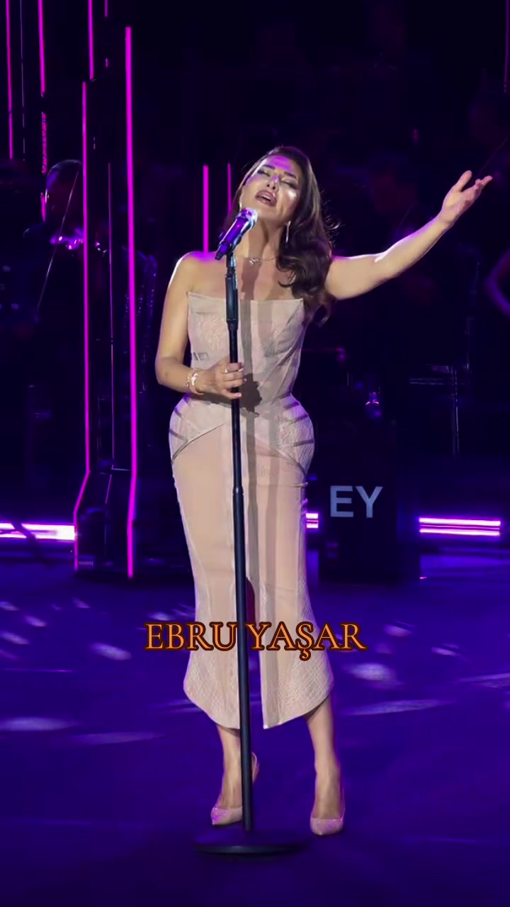 @Ebru Yaşar