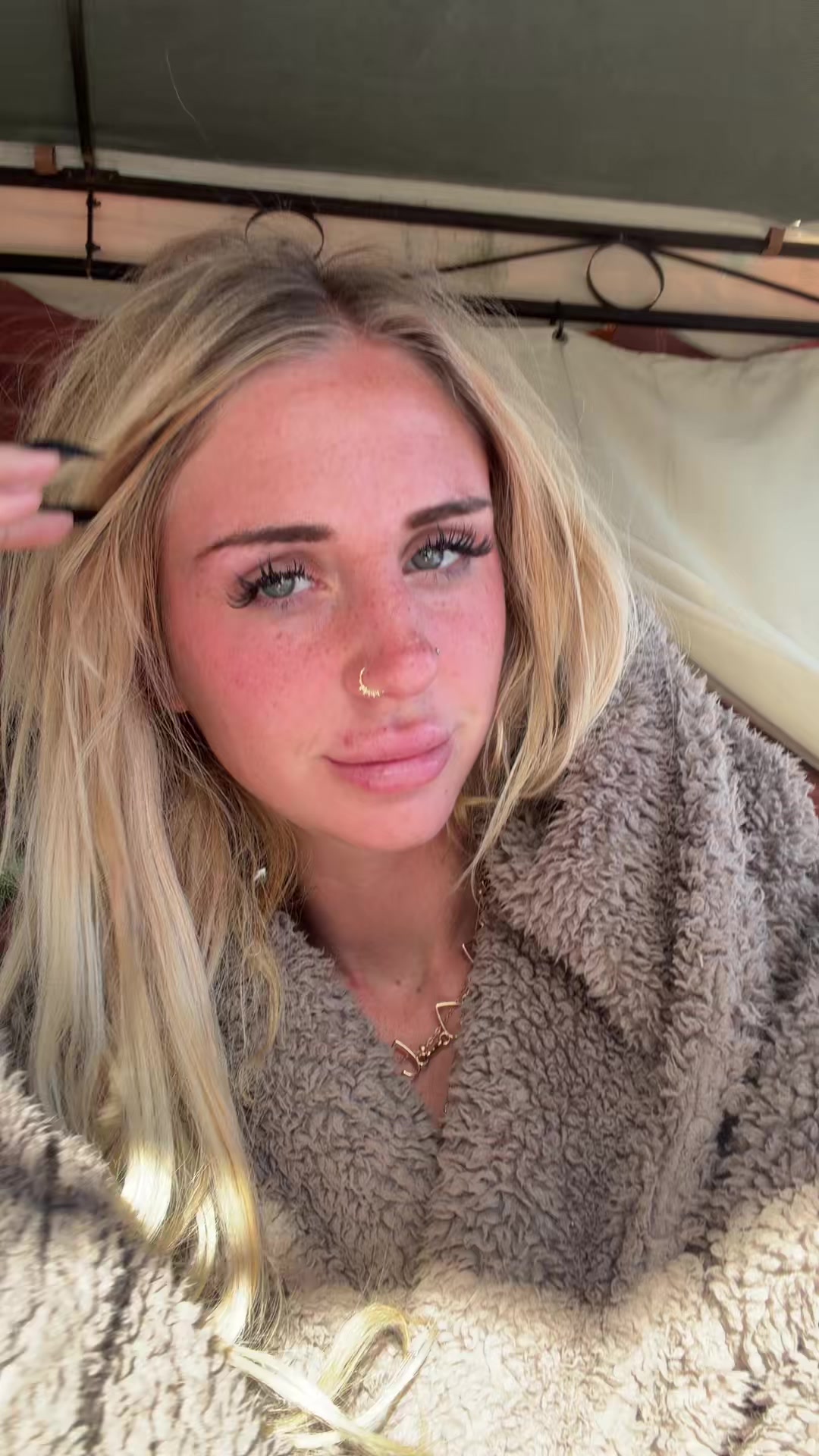@Amslouxox