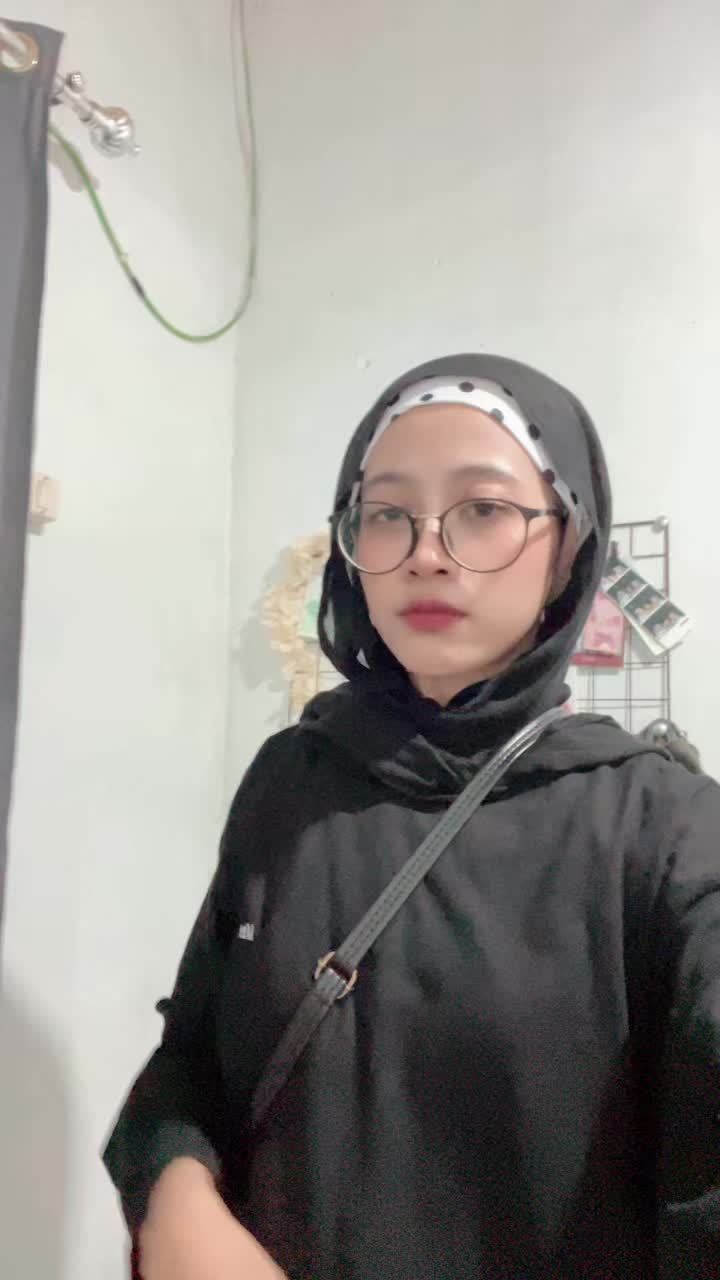 @Tyas Larasati 🌸✨