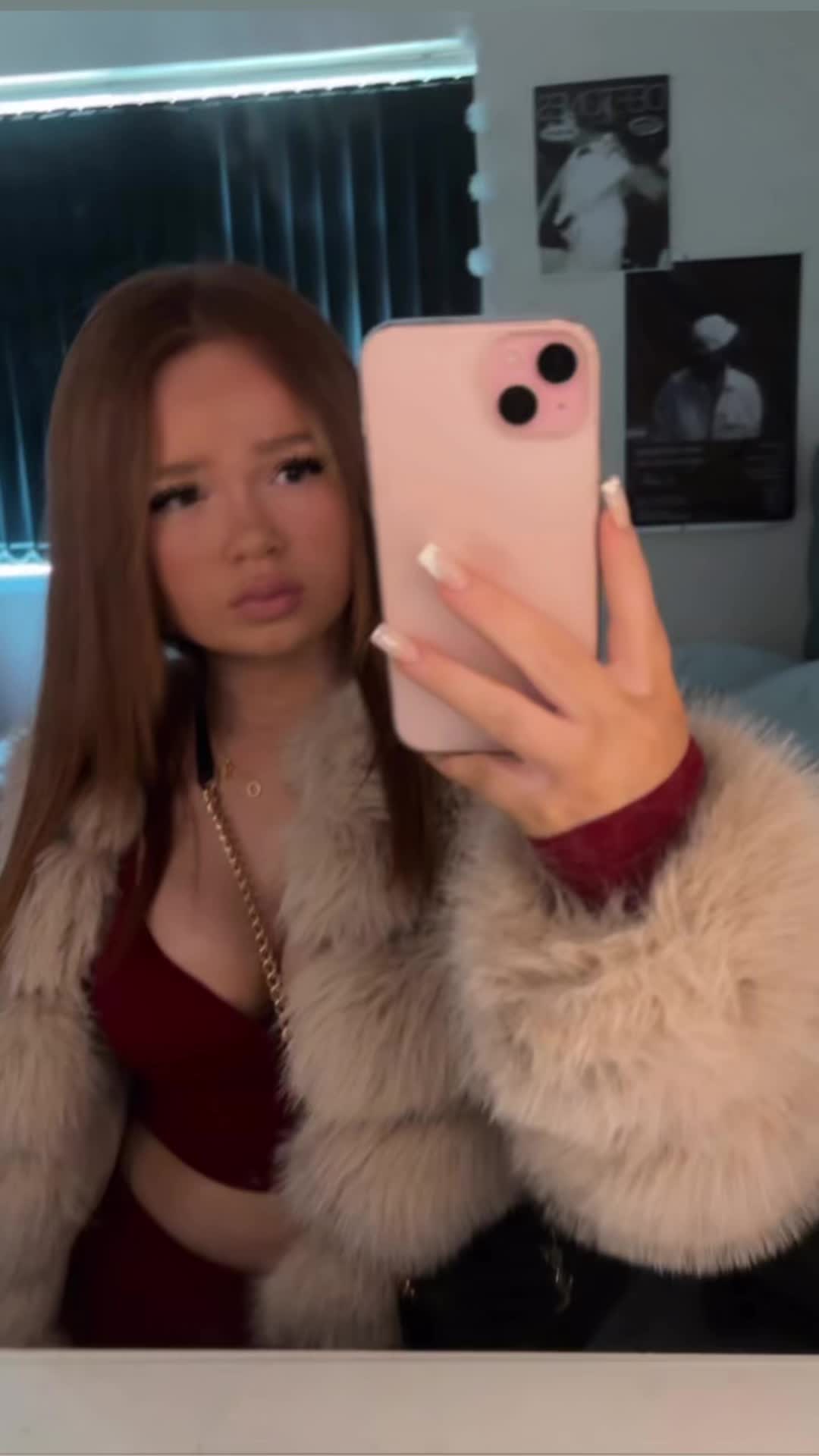 @𝓉𝒾𝓁𝓈🍒🪭🥂🫶🏻🤍