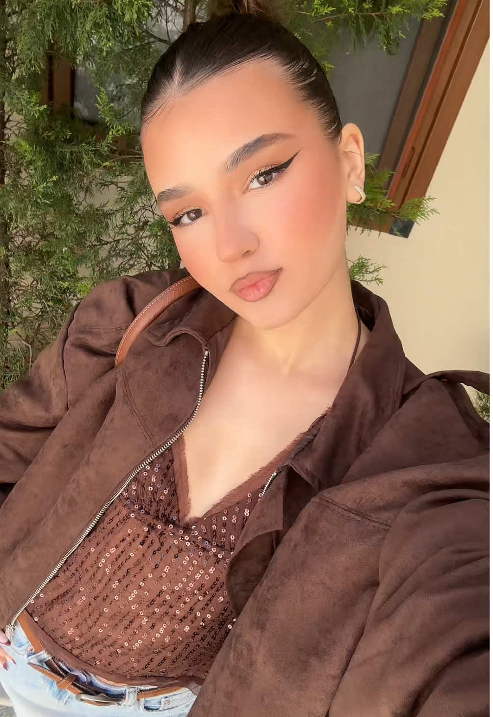 @adelinavrm