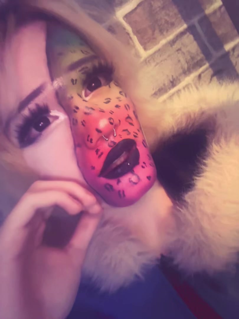 @・𝓒𝓺𝓫𝓮𝓻𝓯𝓪𝓬𝓮・