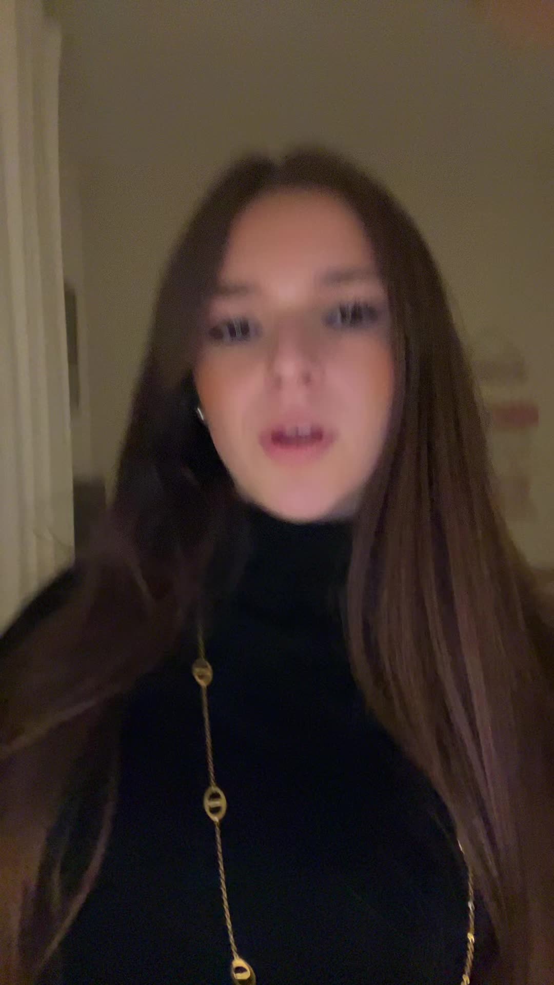 @シシ