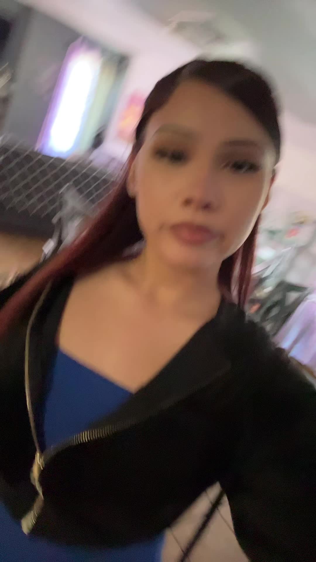 @😸