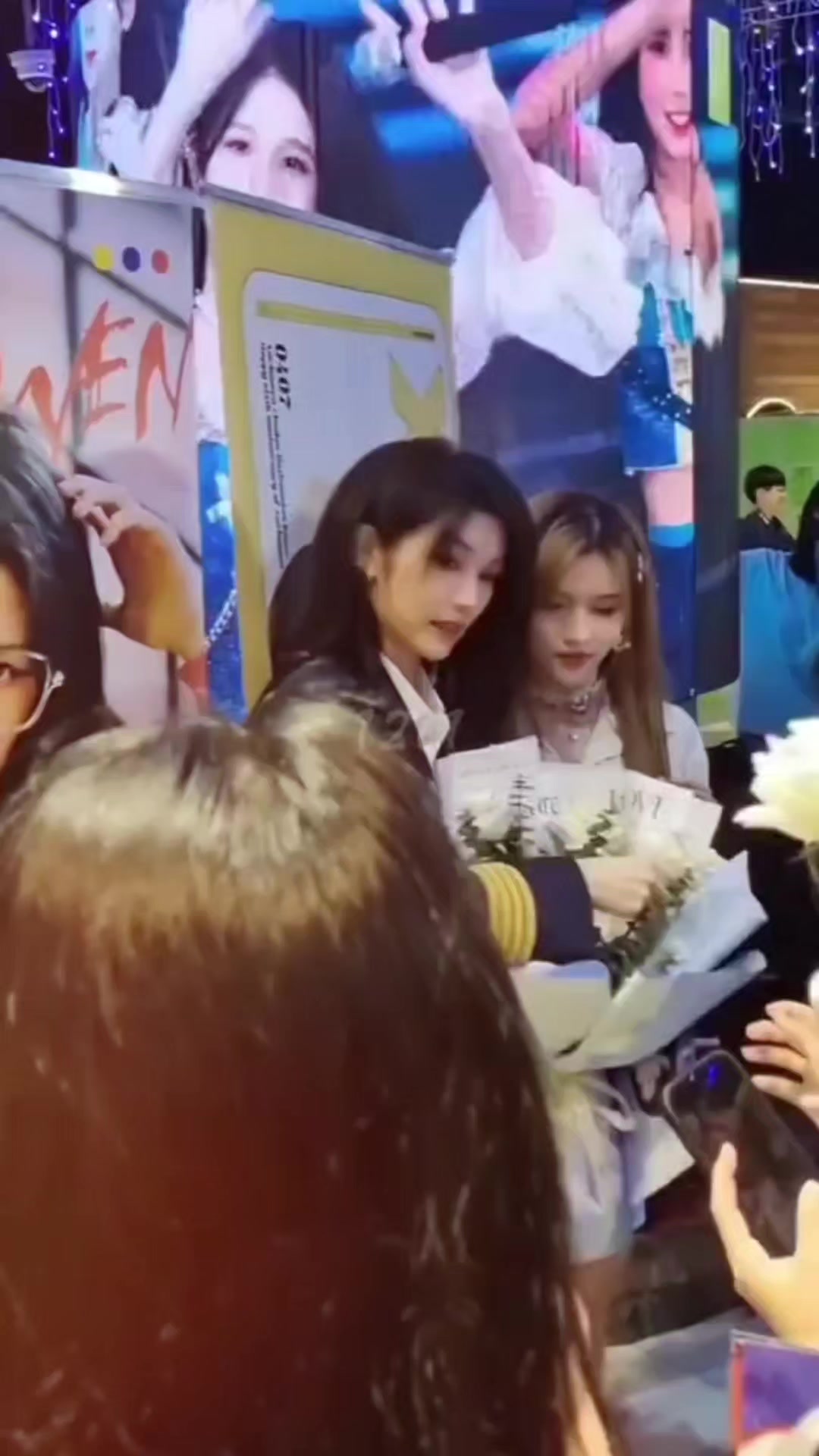 @đu t&ugrave;m lum OTP