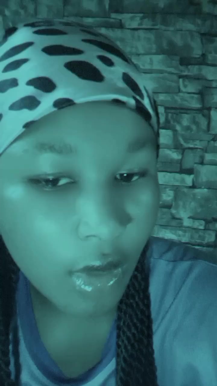 @Queenzy