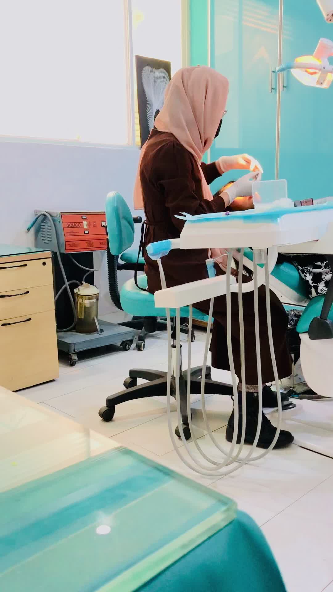 @Dr. Afsoon Kakar.(dentist🦷)