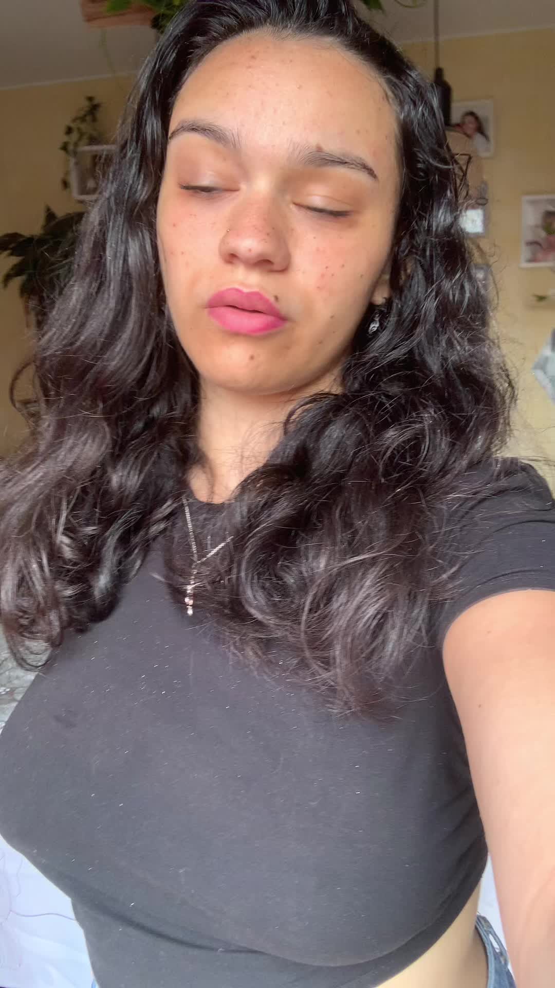 @Lala