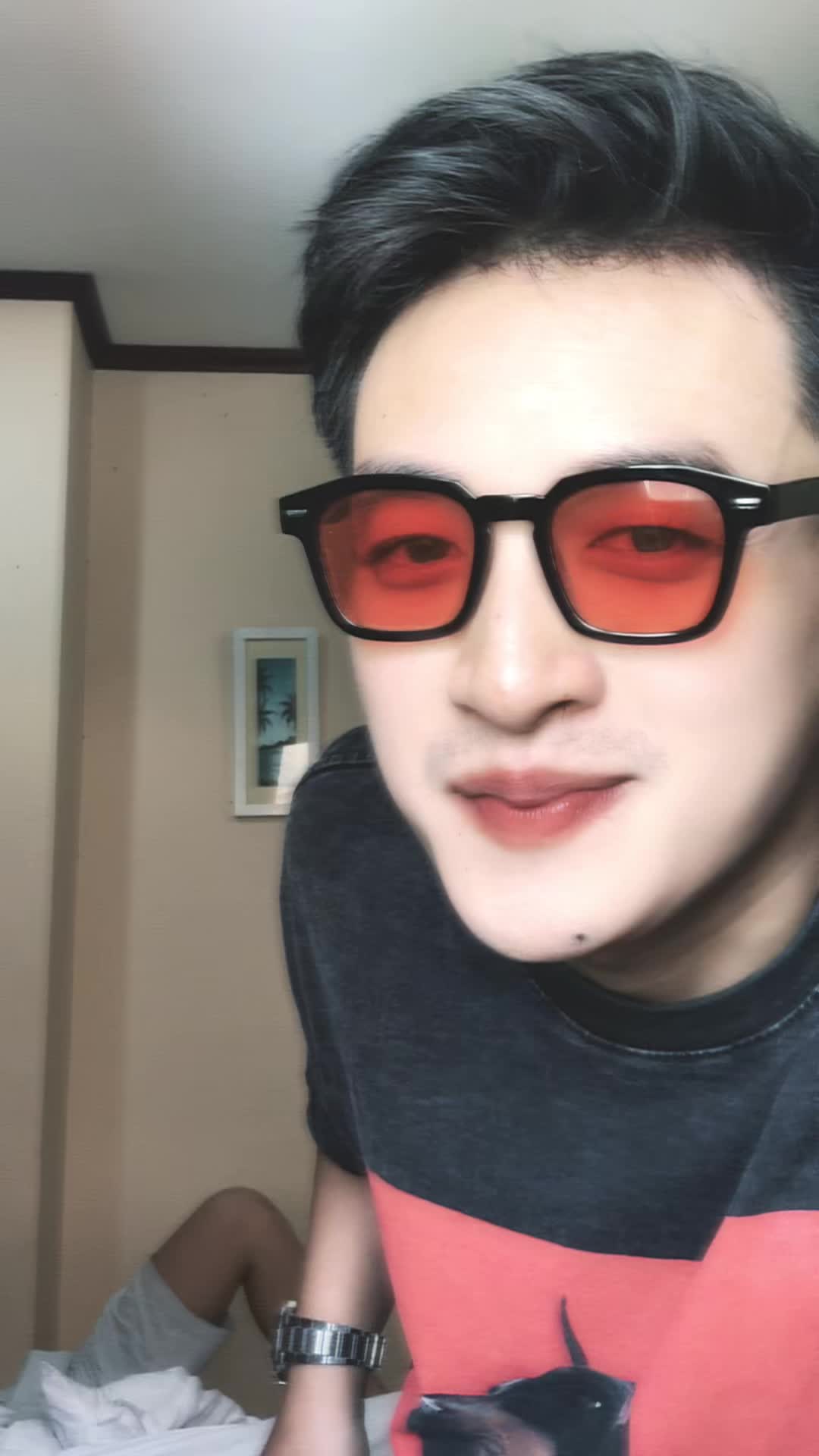 @ປໍ ຮ້ານKMຕົ້ນເຜິ້ງ🇱🇦
