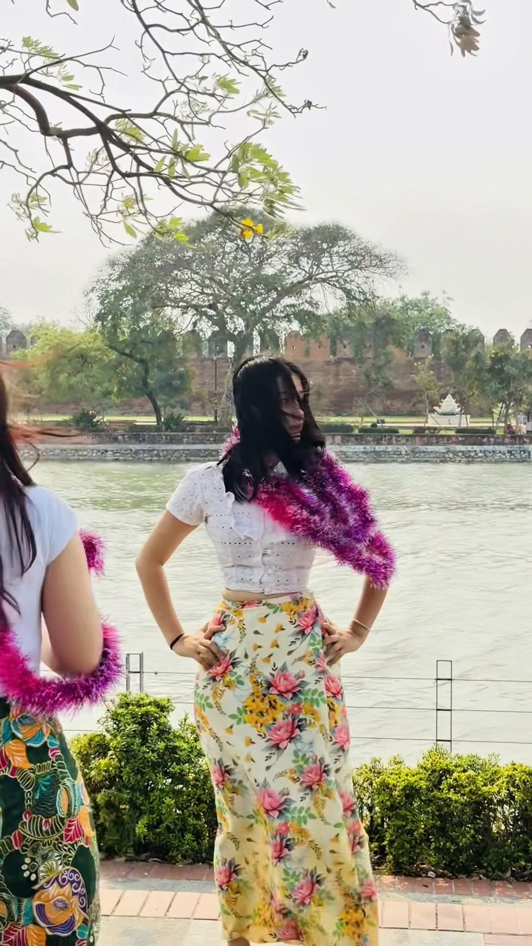 @Yoon Nadi Aung