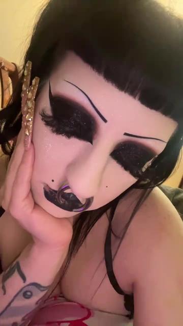 @Duvessa🔪🩸💋