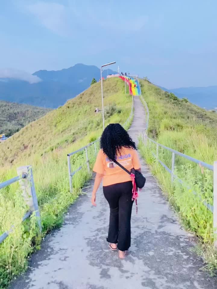 @alxndrnaina