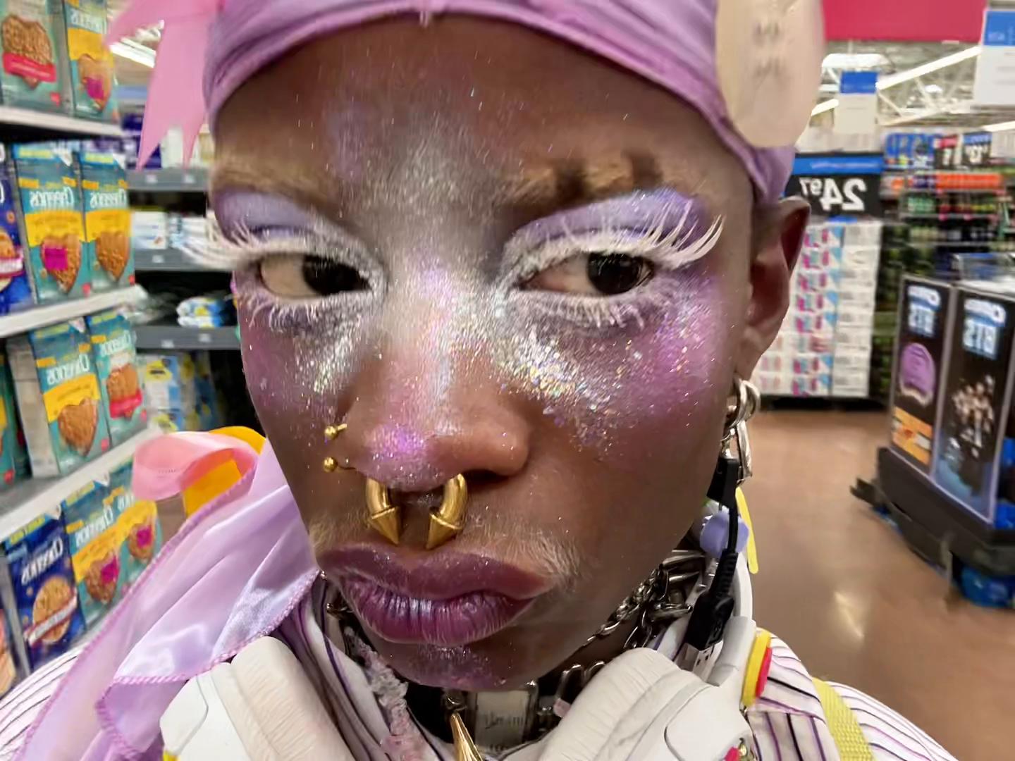 @⋆.˚𖦹Blindedstar⋆✮⋆.˚