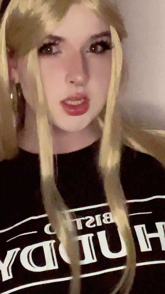 @🩷𝒱𝒾𝑜𝓁𝑒𝓉🩷