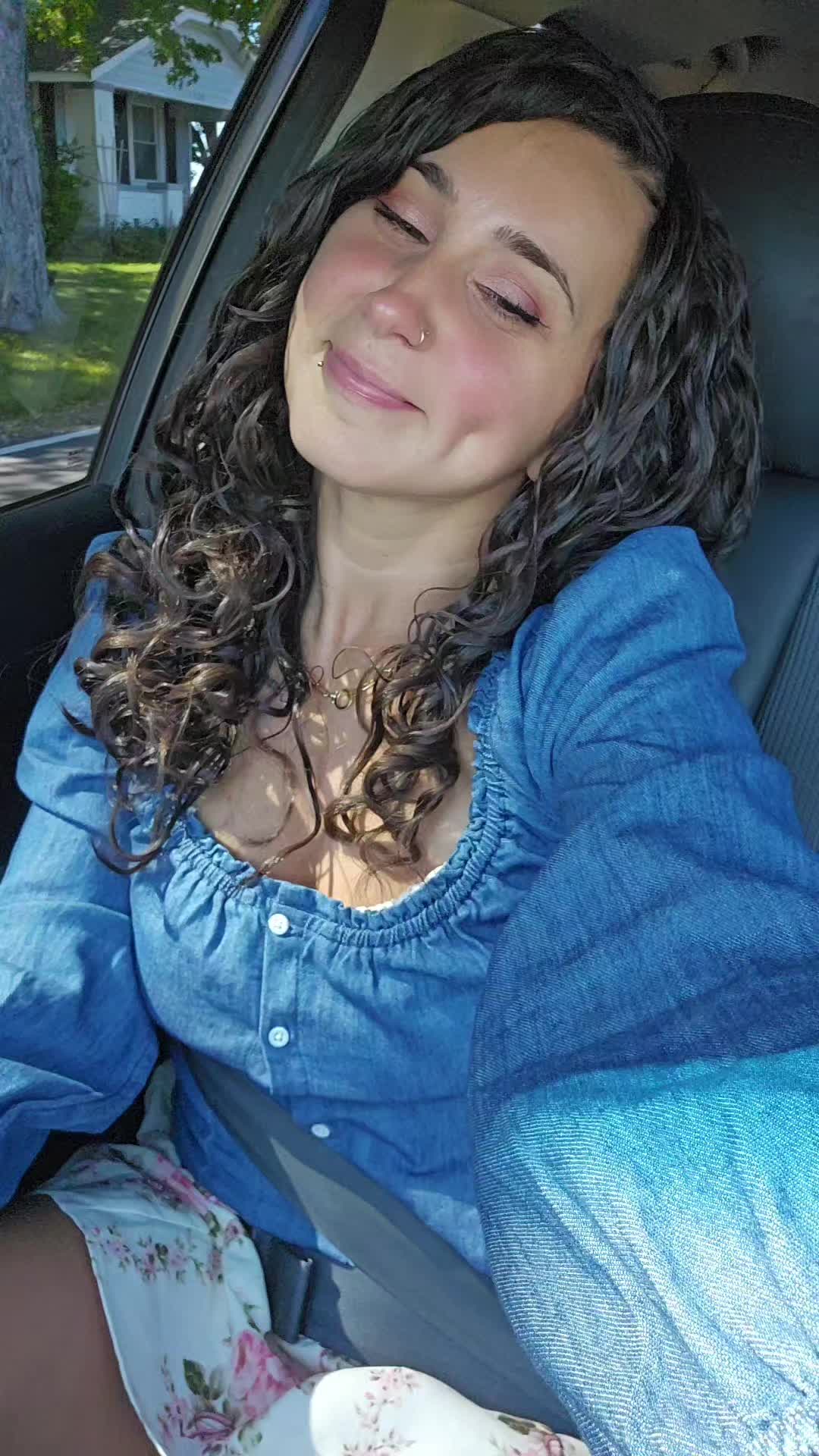 @QuirkyRN85_®