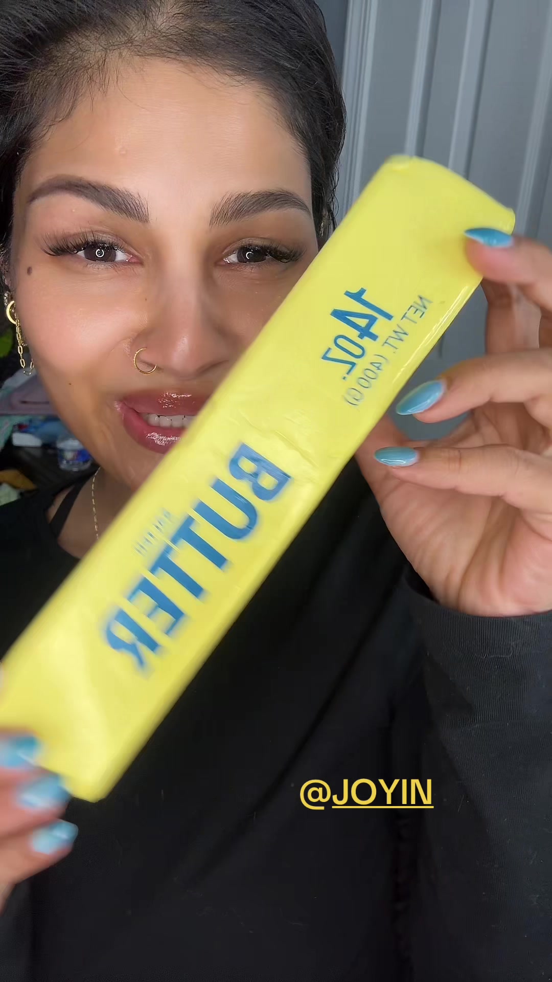 @MakeupLaveena
