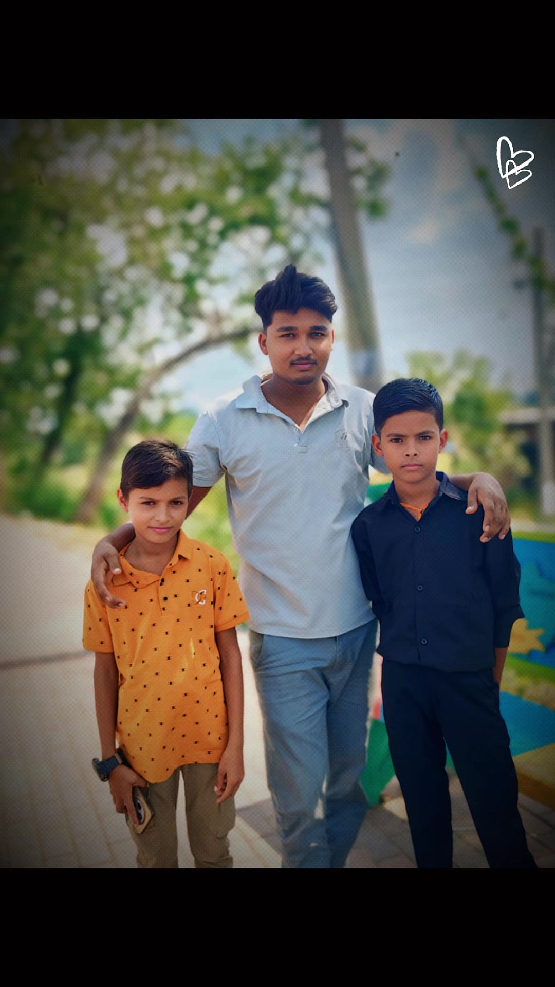 @Manoj YDV🕊️