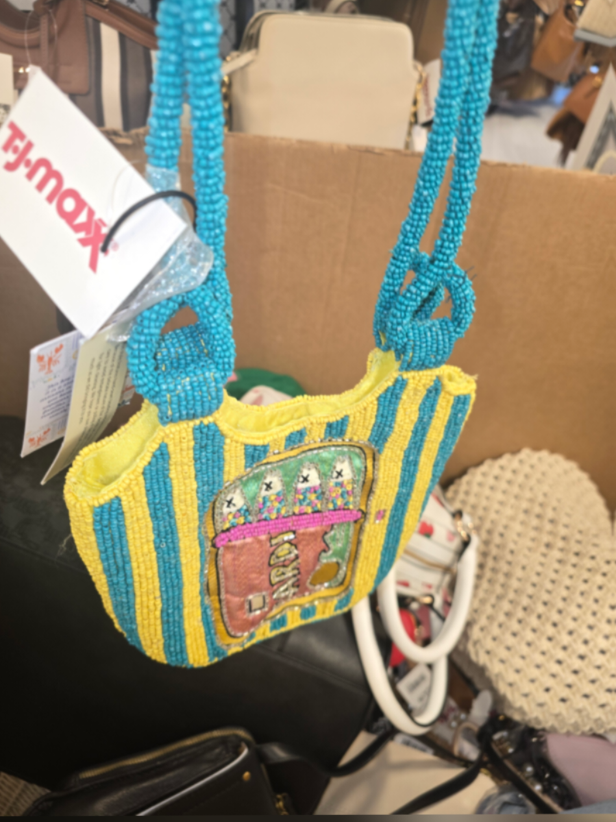 @ShopWithCourtneyP