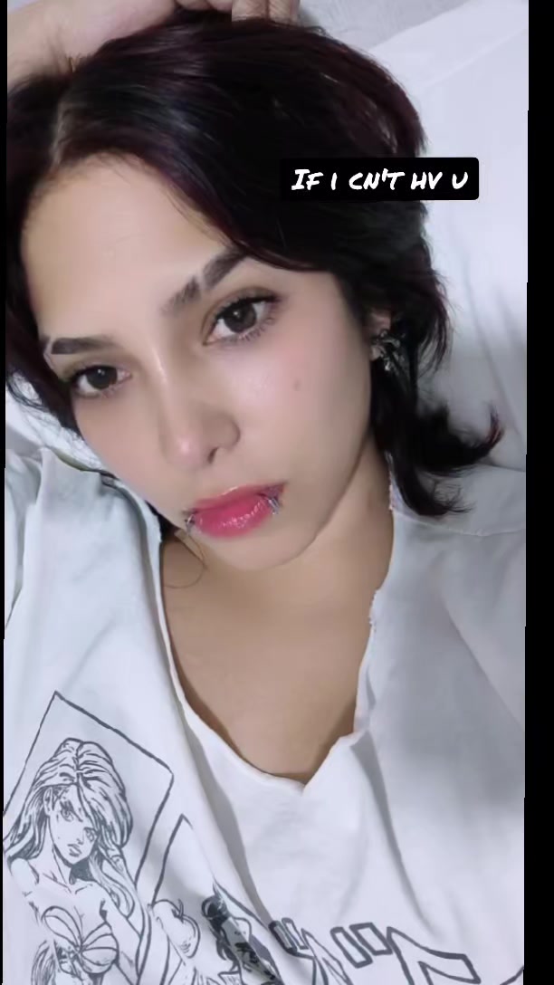 @Nath 🖤❤️