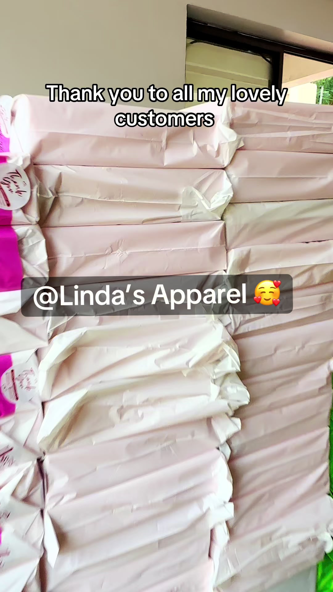 @Lindaapparel__