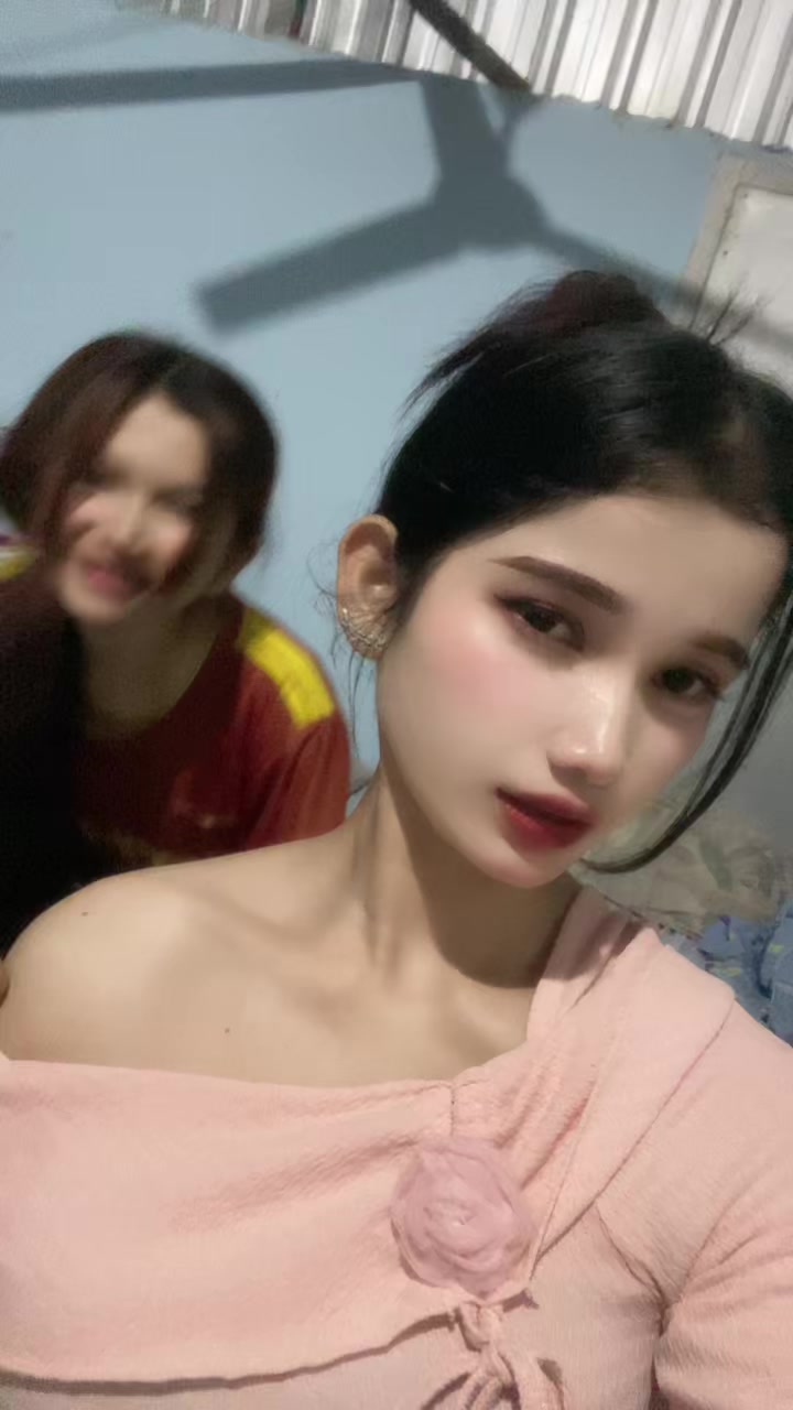 @ស្ដេចផុសប្រចាំស្រុកខ្មែរ😈