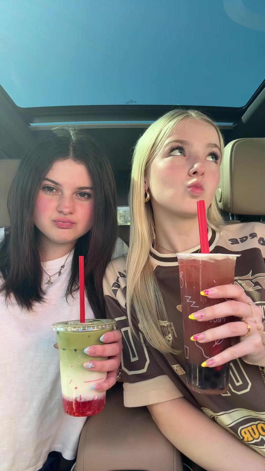 @bella🦒💕