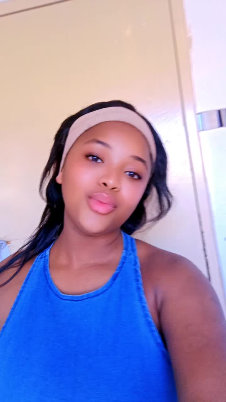 @snoochiecakes