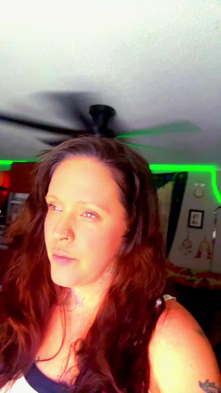 @MikeysWifey1219