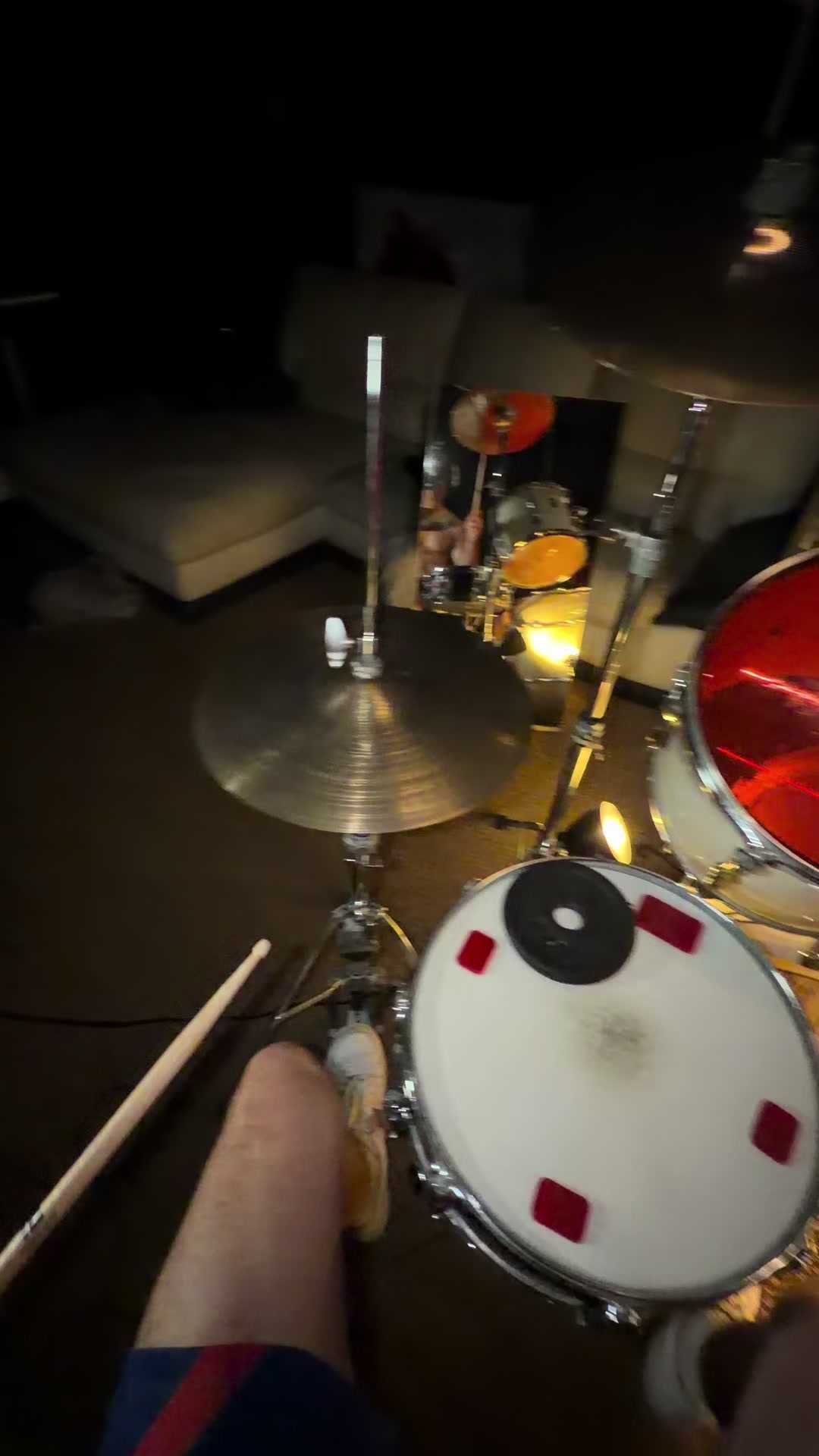 @axel.drum