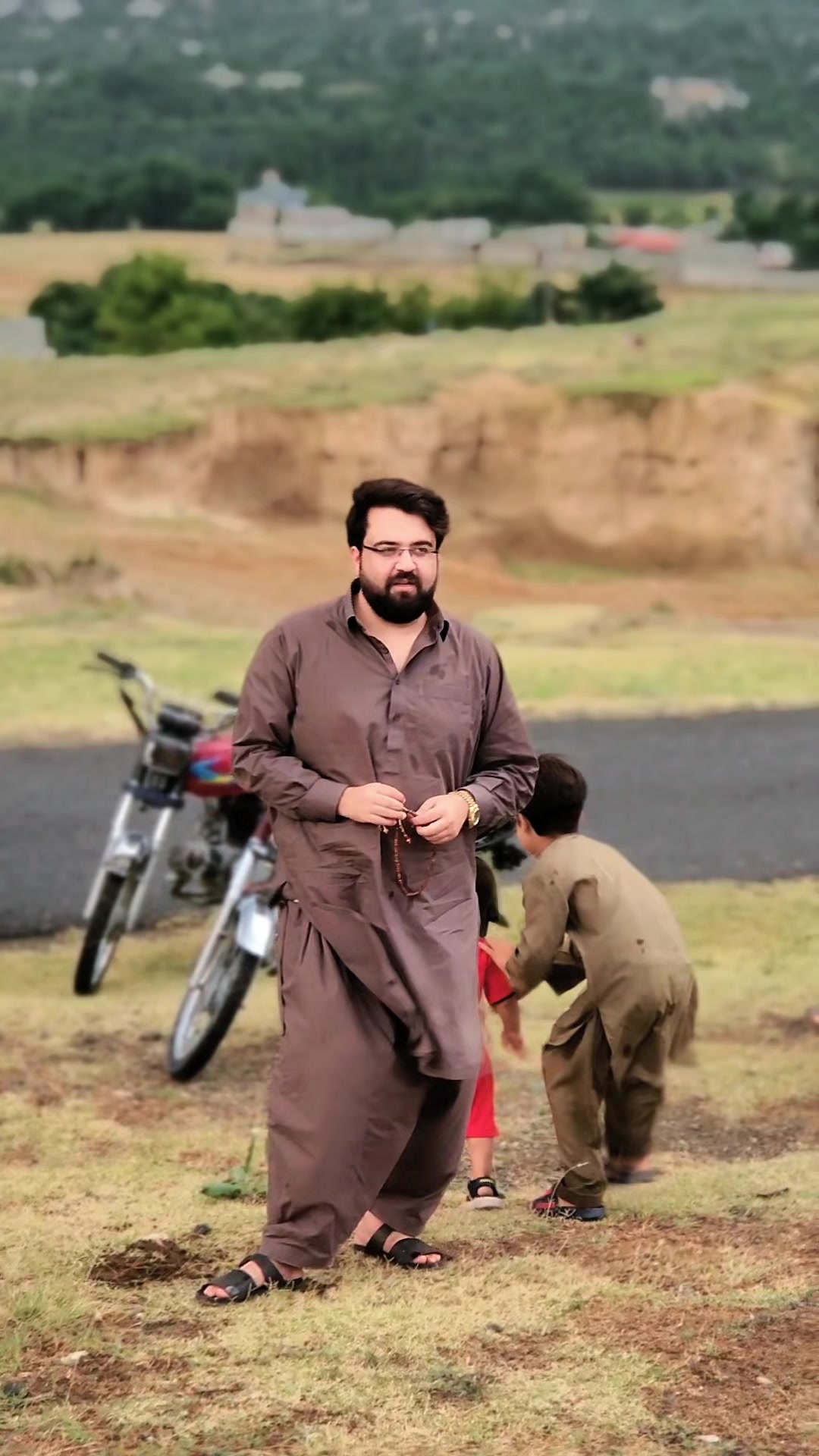 @Tashfain Afridi