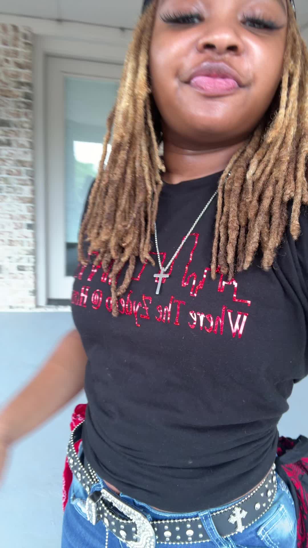 @Tizzy poo🥰