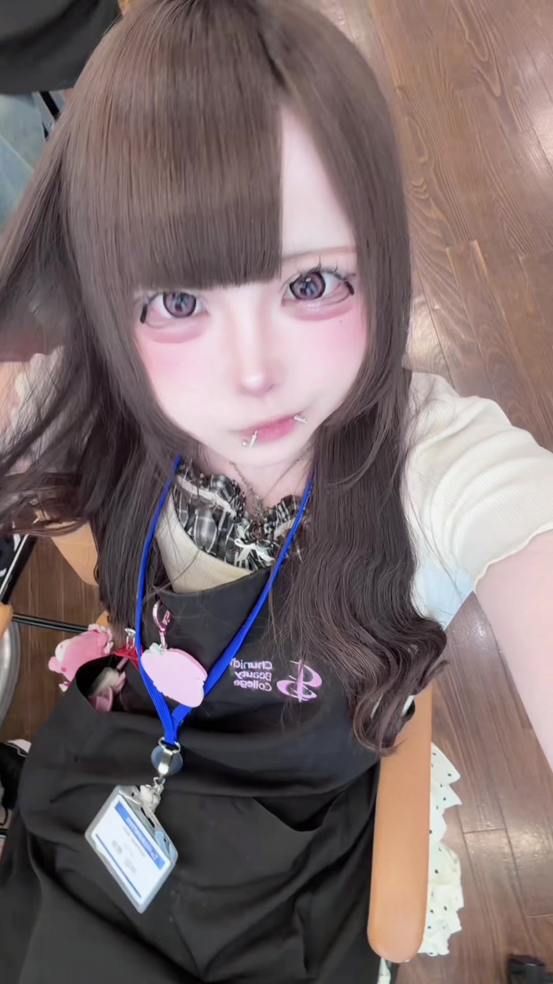@きる