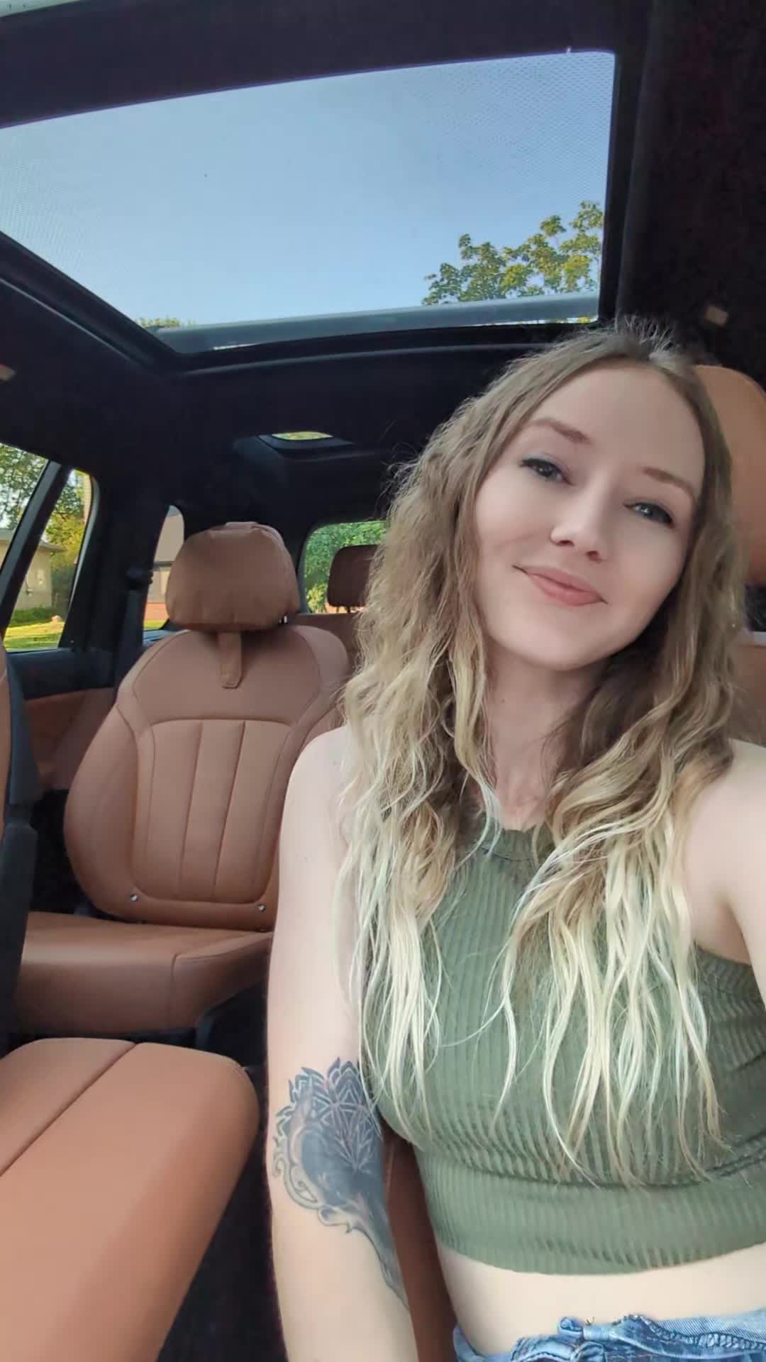 @Kelseykicksass