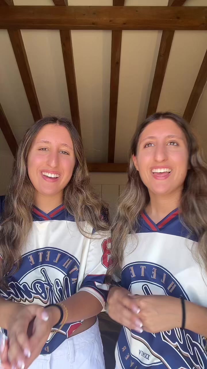 @NoaHilaTwins